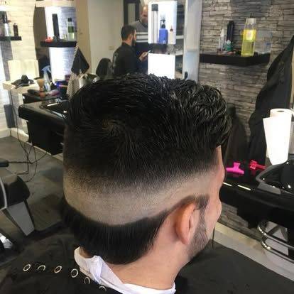 Hoge fade met vol bovenhaar